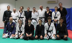 Foto di gruppo con gli allievi che hanno preso parte agli esami ed i M° Angeli, Tizziano e Paolinelli
